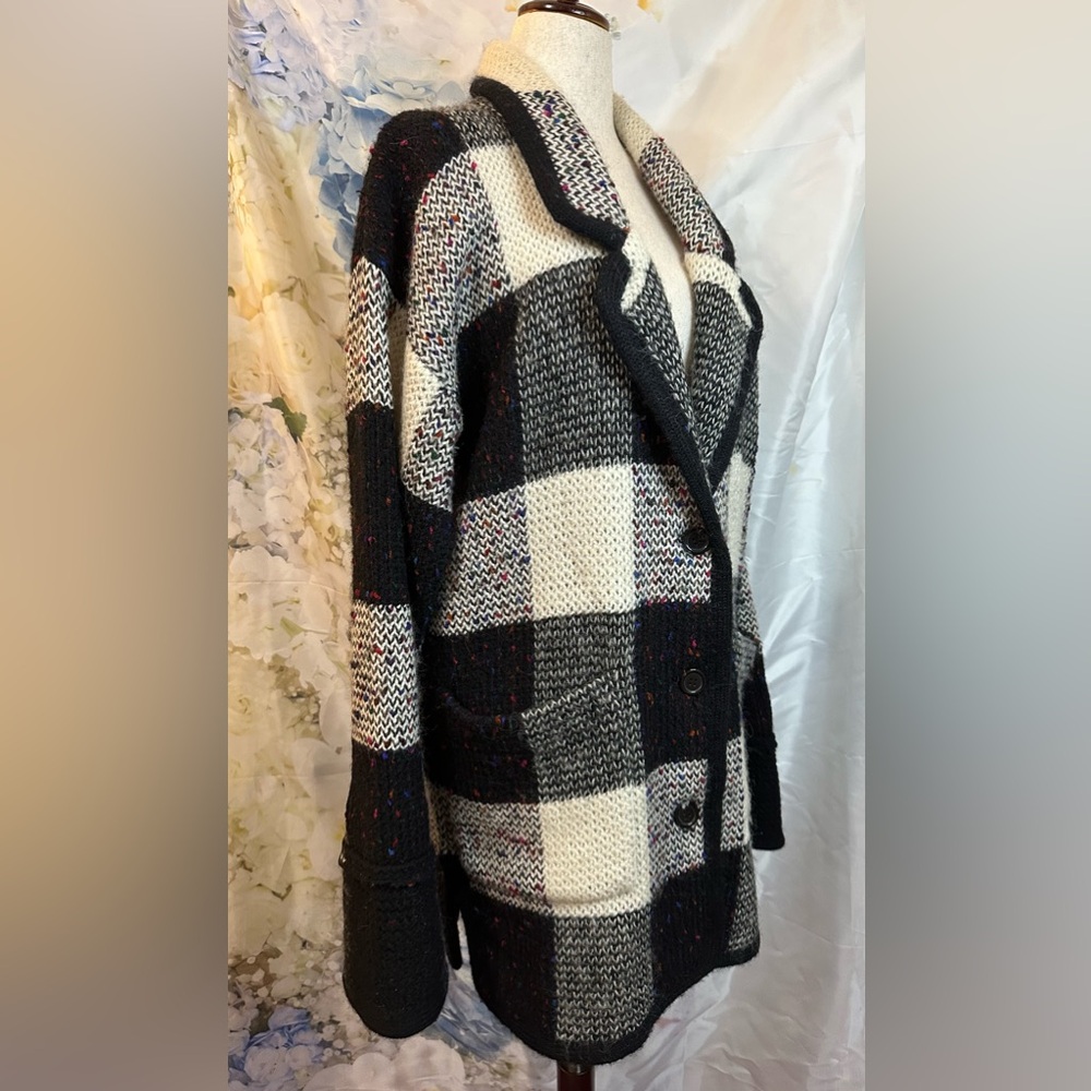 Cozy 90’s Vintage Black White W/ multicolor Accents Plaid Women's Cardigan